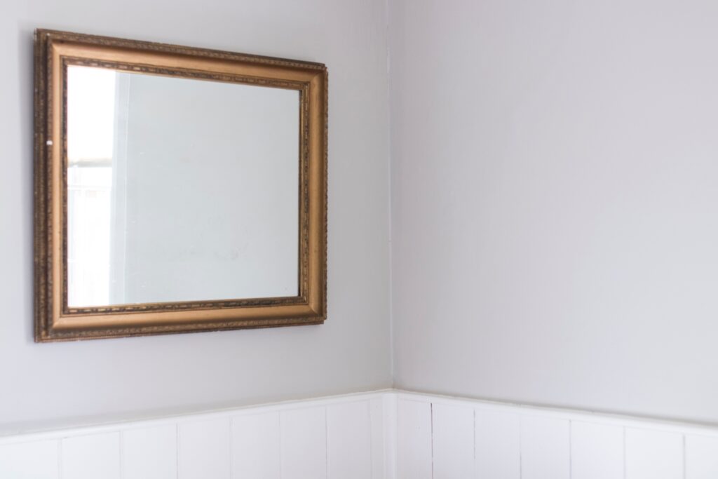 An image of bathroom walls after a homeowner, hired indoor painters for a fresh paint job. 
